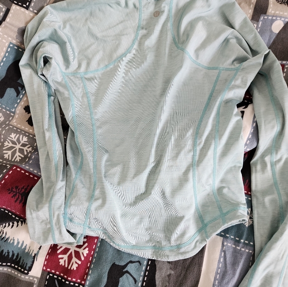 Lululemon - Picture 3 of 3